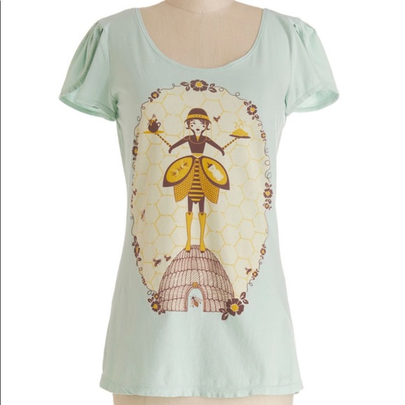 Blue Platypus Mint Green T-Shirt with Beekeeper Print - Picture 1 of 7